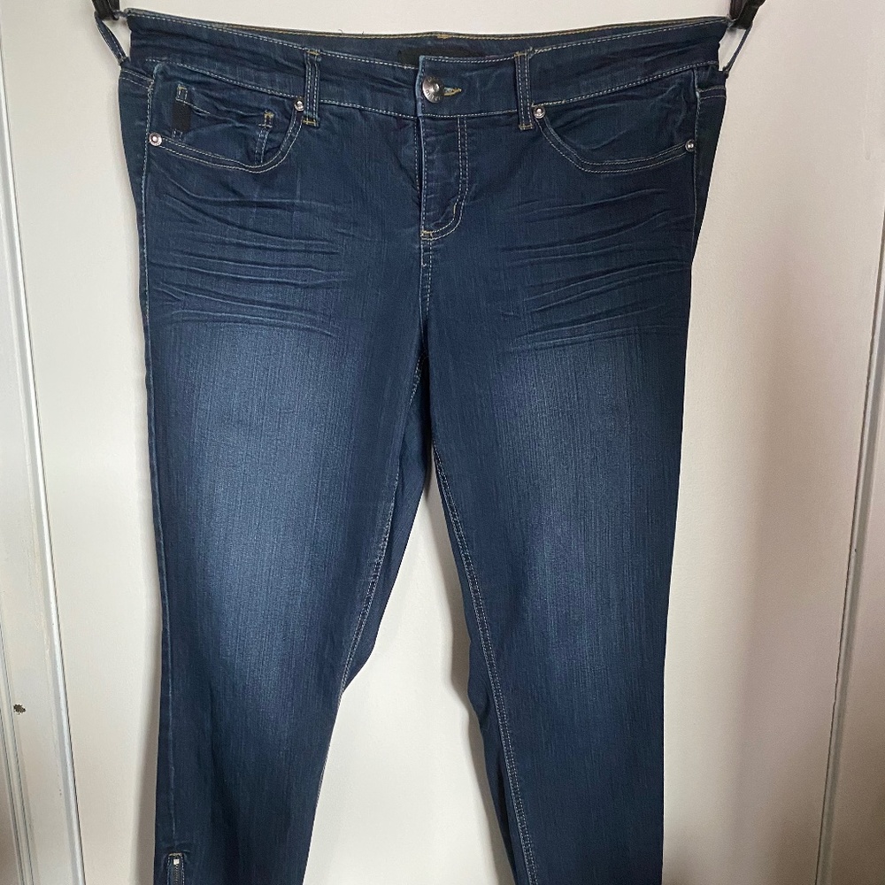 Torrid cropped jean